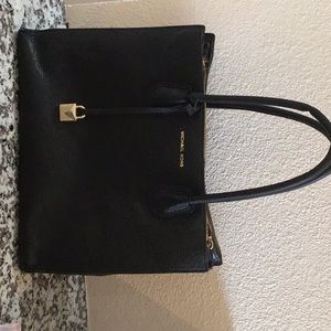 Michael Kors Large Mercer Tote :Black